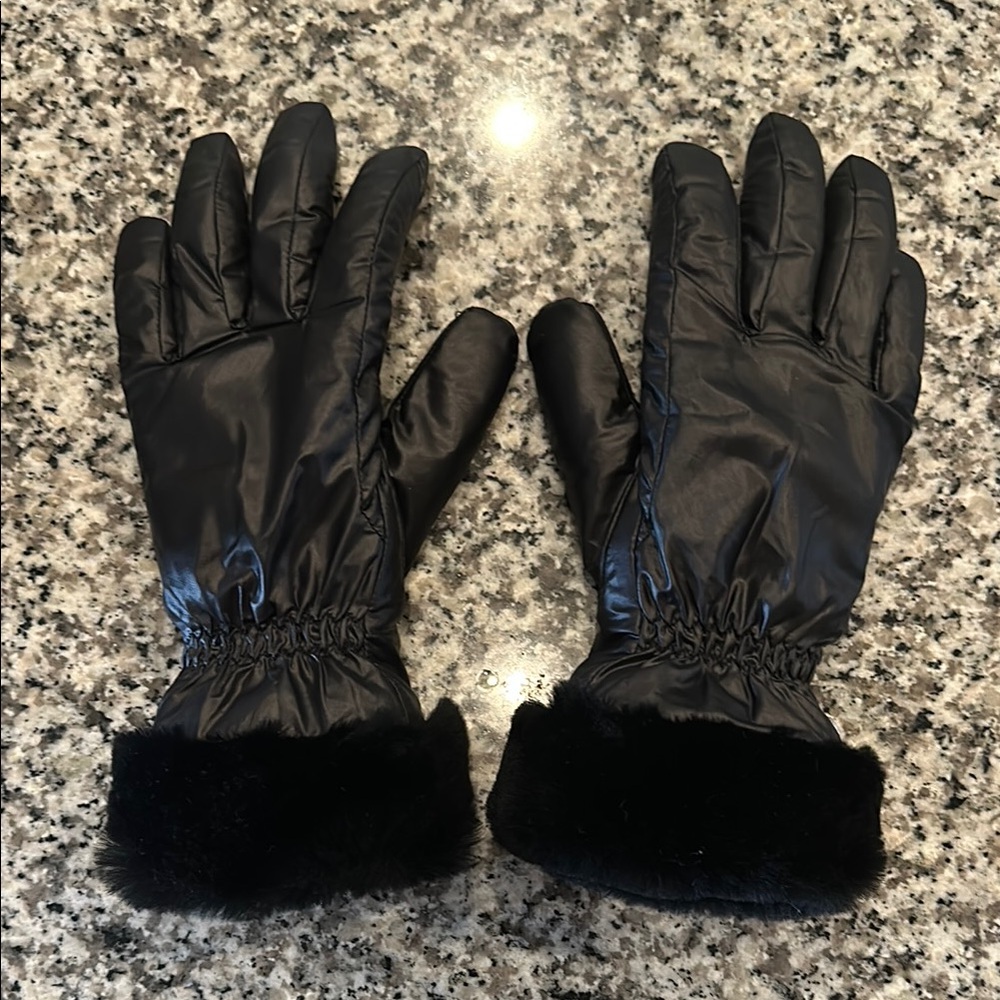 UGG All Weather Women's Gloves